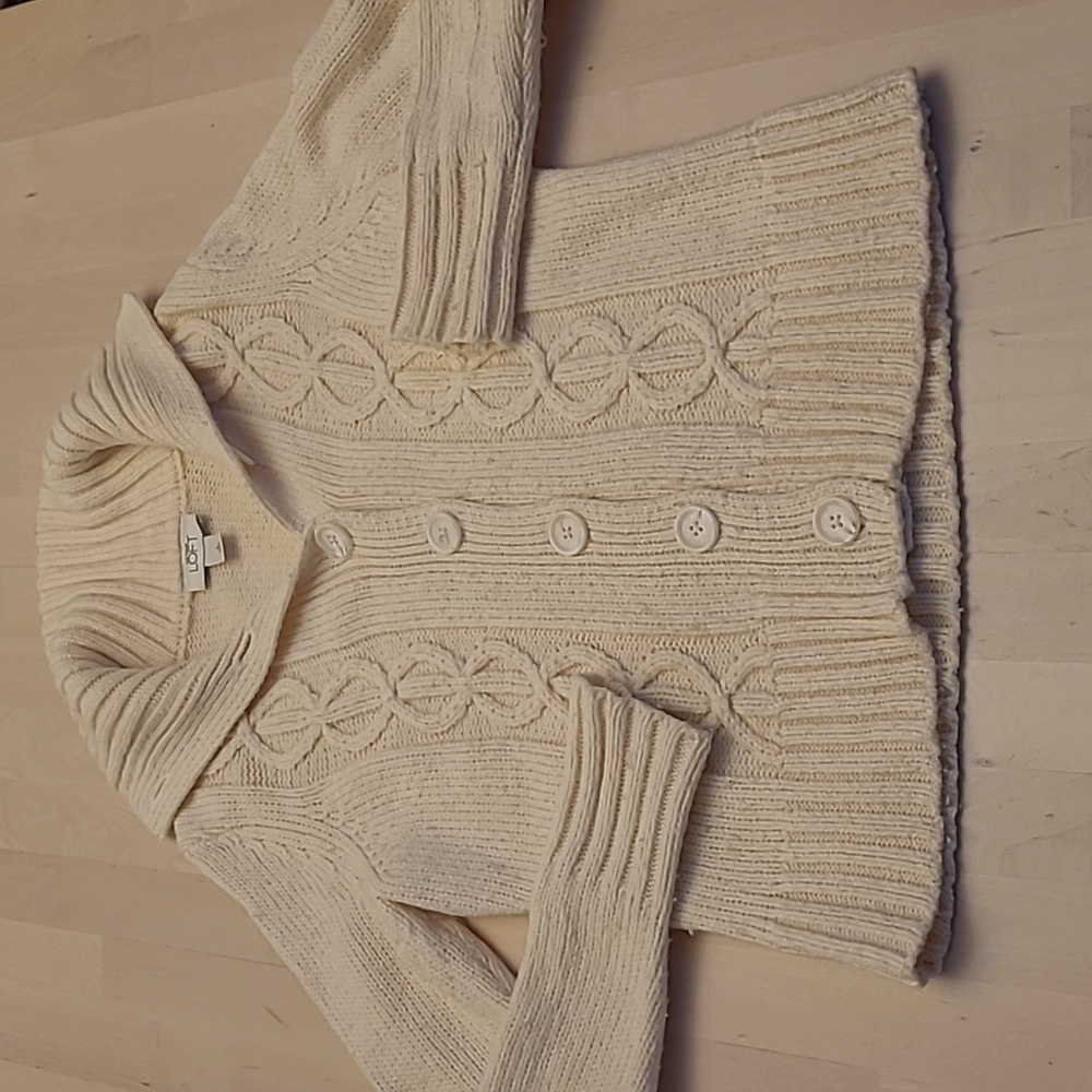 Ann Taylor LOFT Cream Colored Vintagr Inspo Folded Collar Cardigan